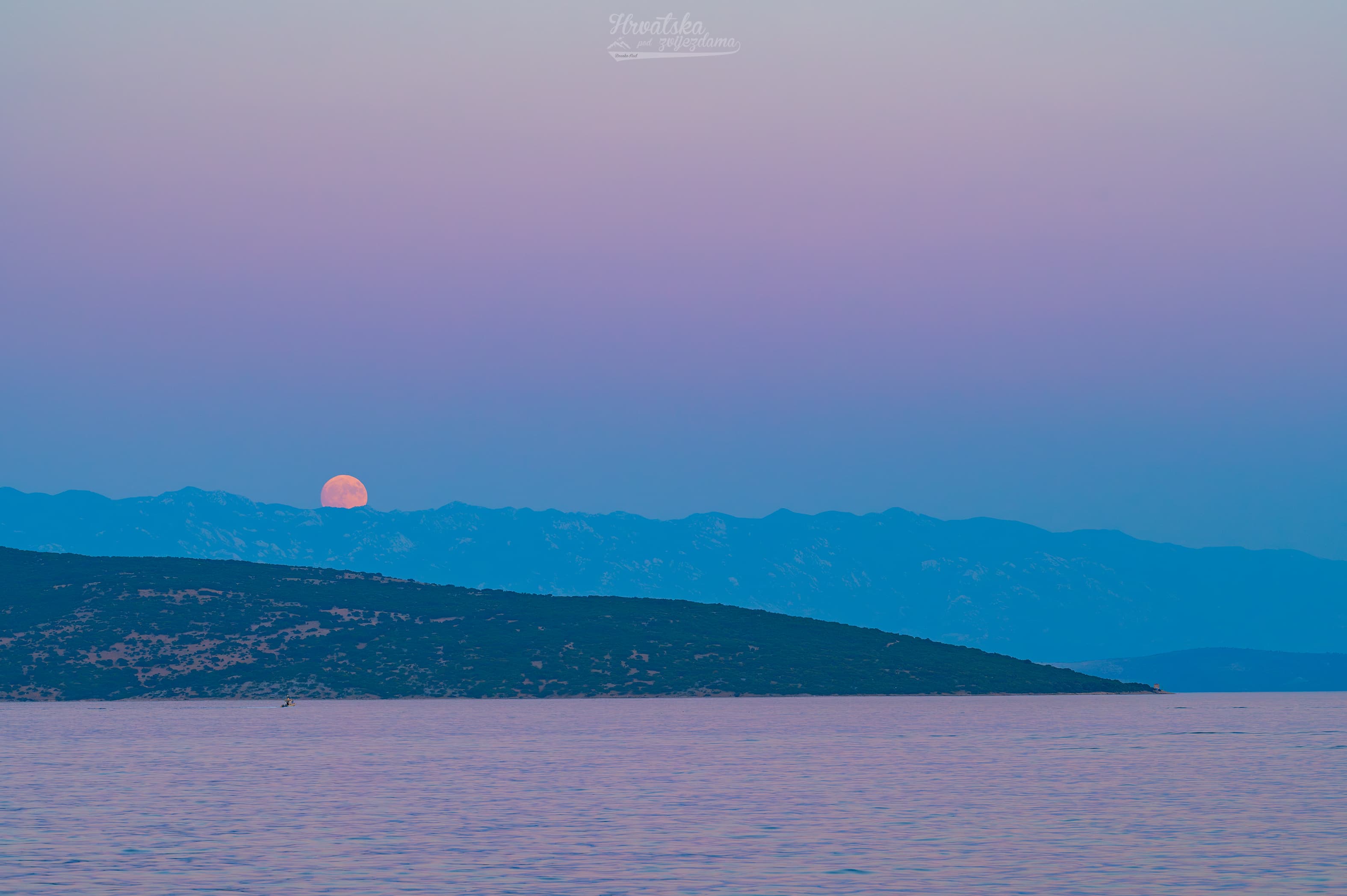 Buck Moon and Belt of Venus